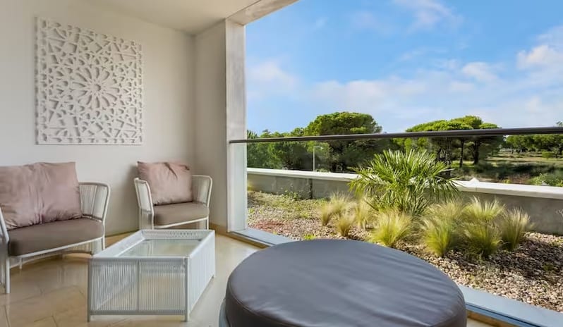 Deluxe Family Room 2